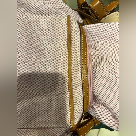 GUC—Dooney & Bourke Purse - Picture 8 of 15